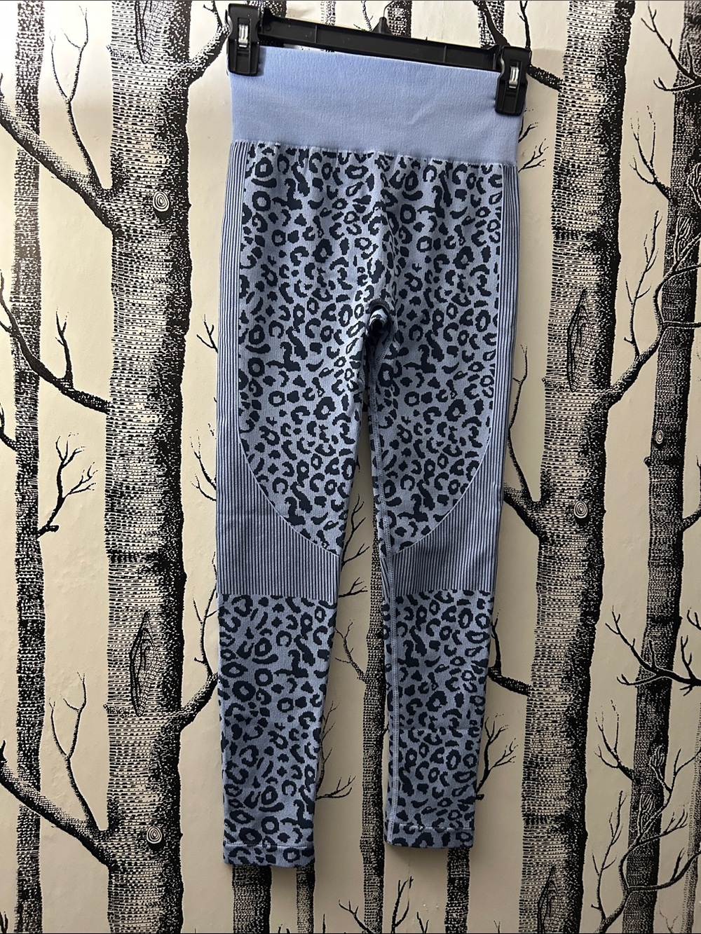 Women small ' Blue Leopard thick Print Active Leggings